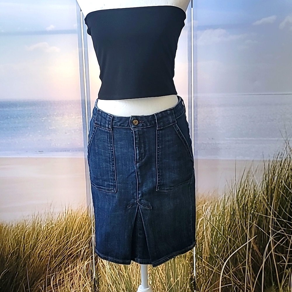 Knee Length Stretch Denim Skirt With Pockets